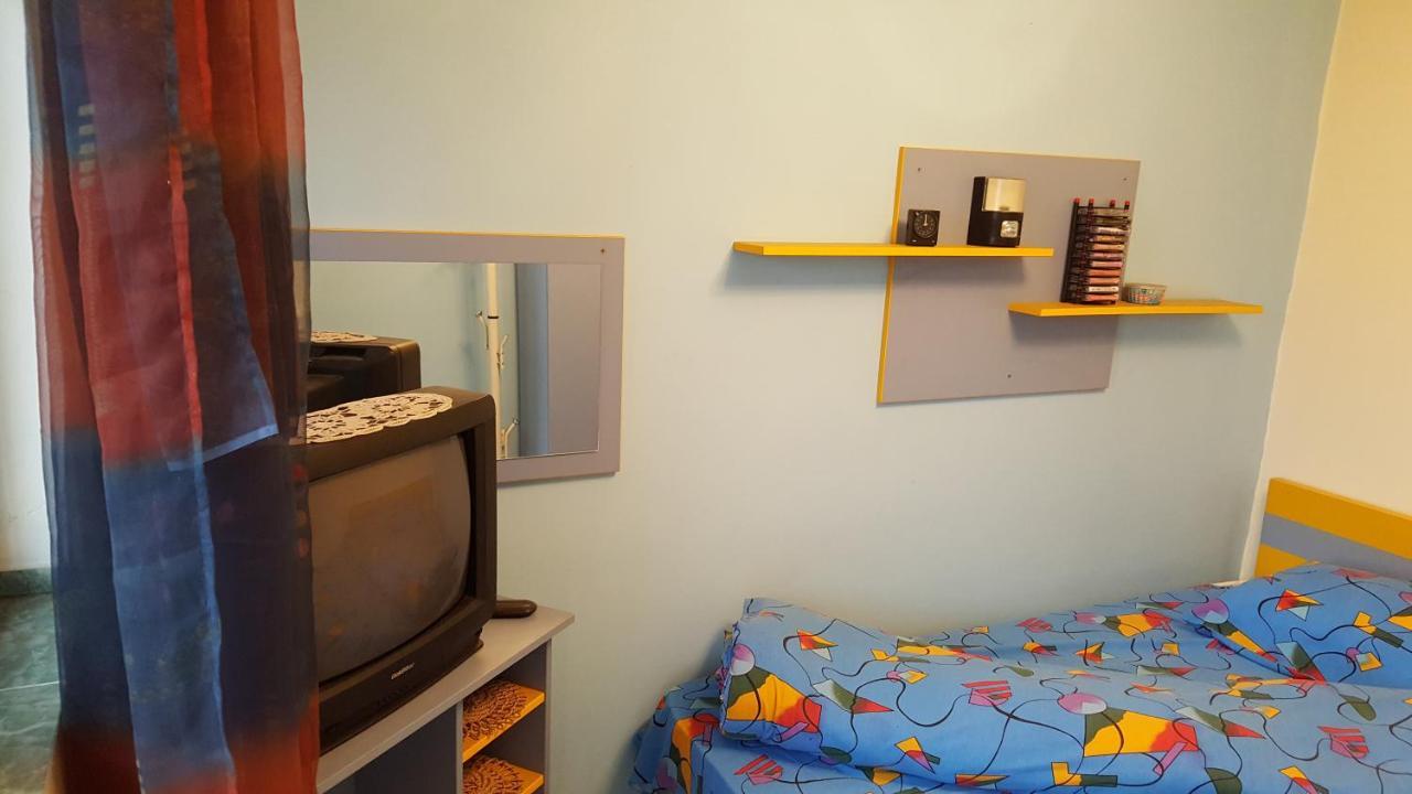 Bed and Breakfast Casele Lena Aldesti  Екстер'єр фото